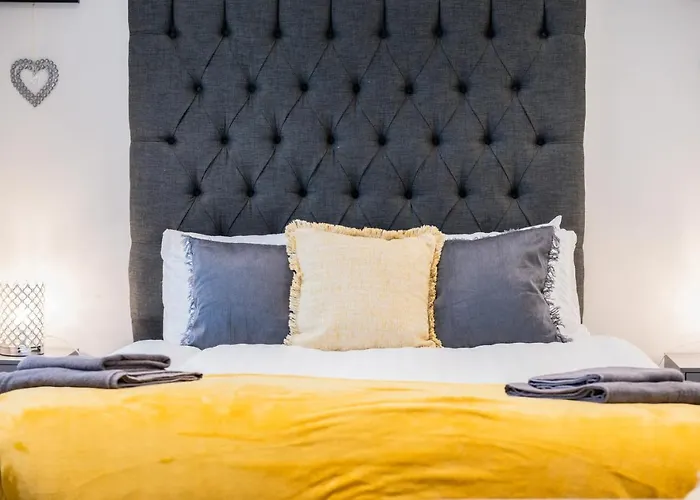Dealhouse Apartments 11